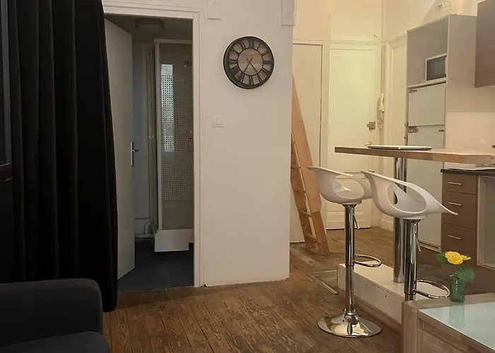 Bel Avec Mezzanine En Plein Centre De Apartmán *